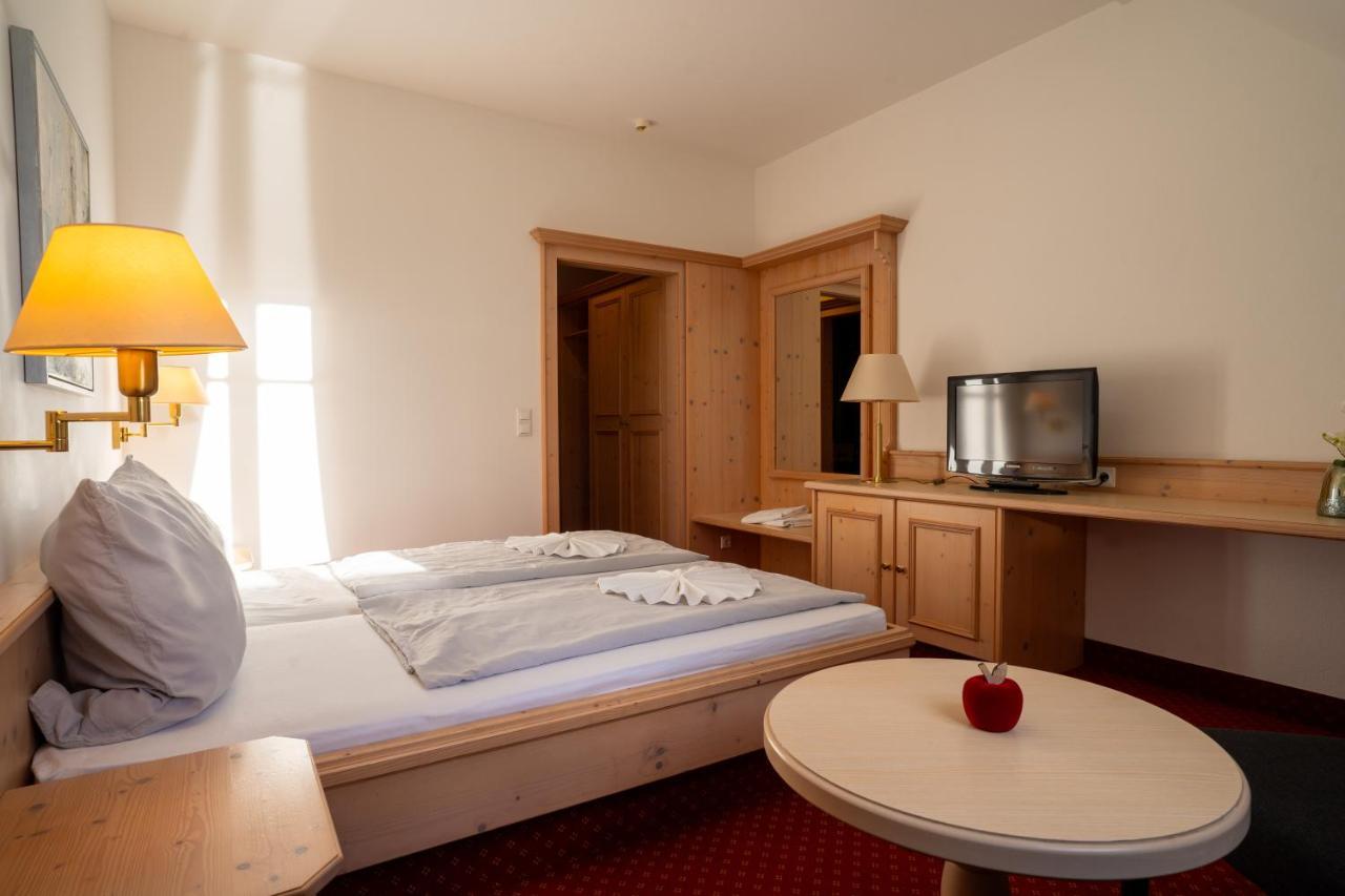 Deutenhof Hotel, Restaurant & Veranstaltung Bad Abbach Extérieur photo